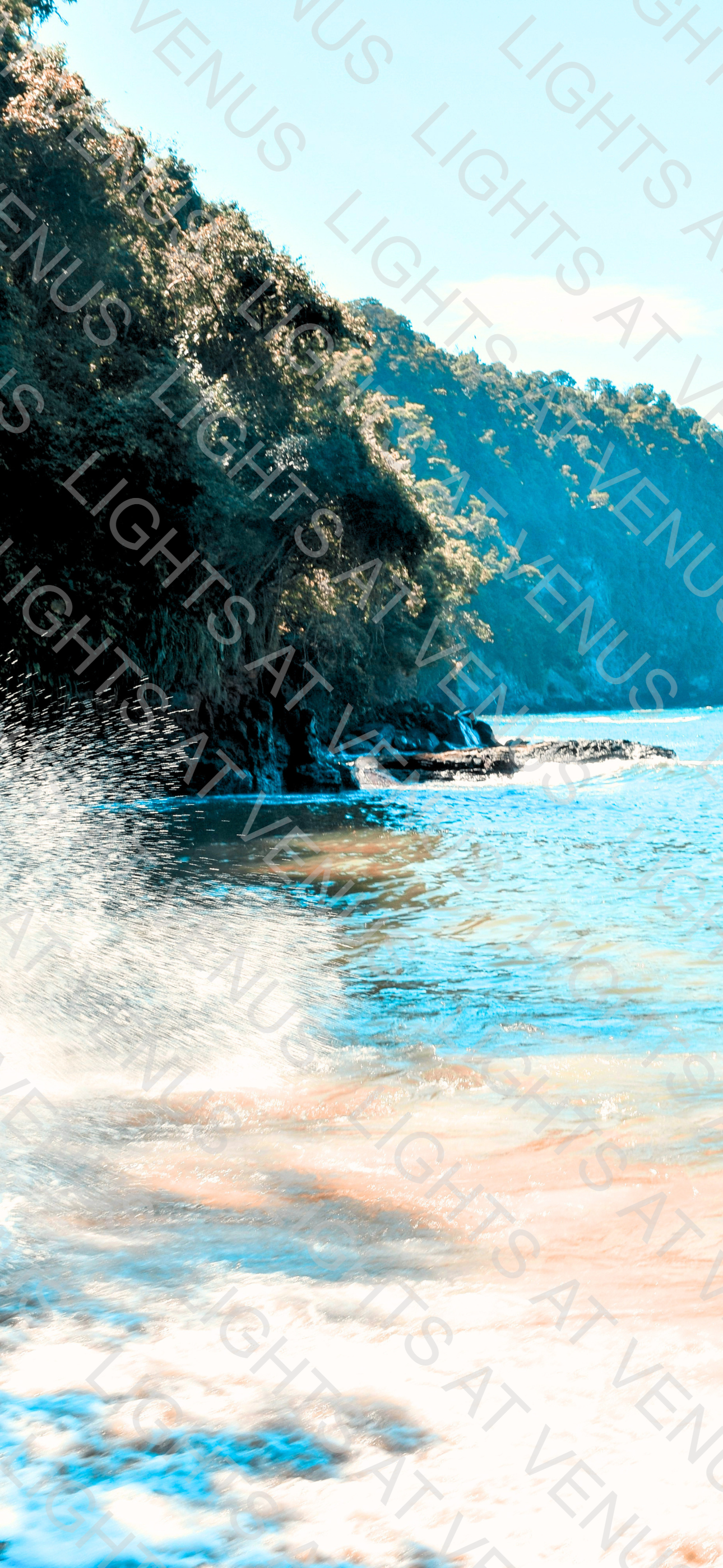 Wallpaper - Wave Splash